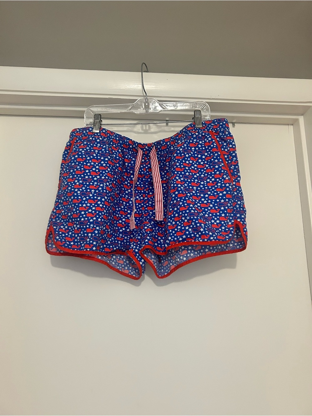 NWOT Vineyard Vines Blue Star & Whale Print Pajama Shorts with Red Trim